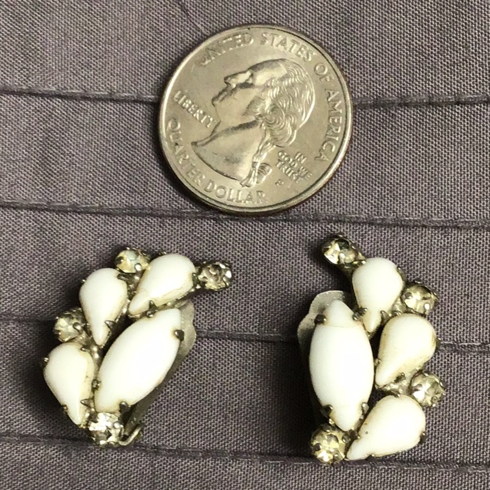 Vintage silver clip earrings